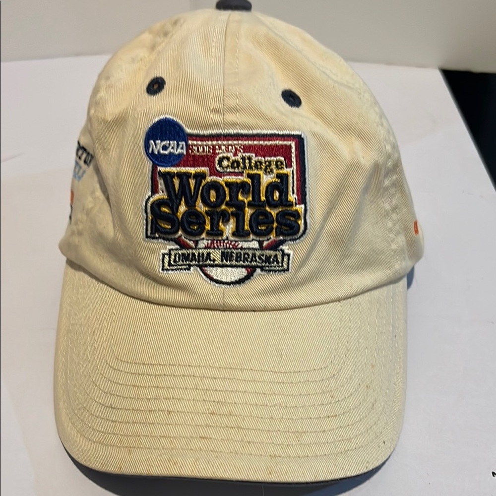 Ncaa College World Series Beige Cap Vintage 2006 Ht100